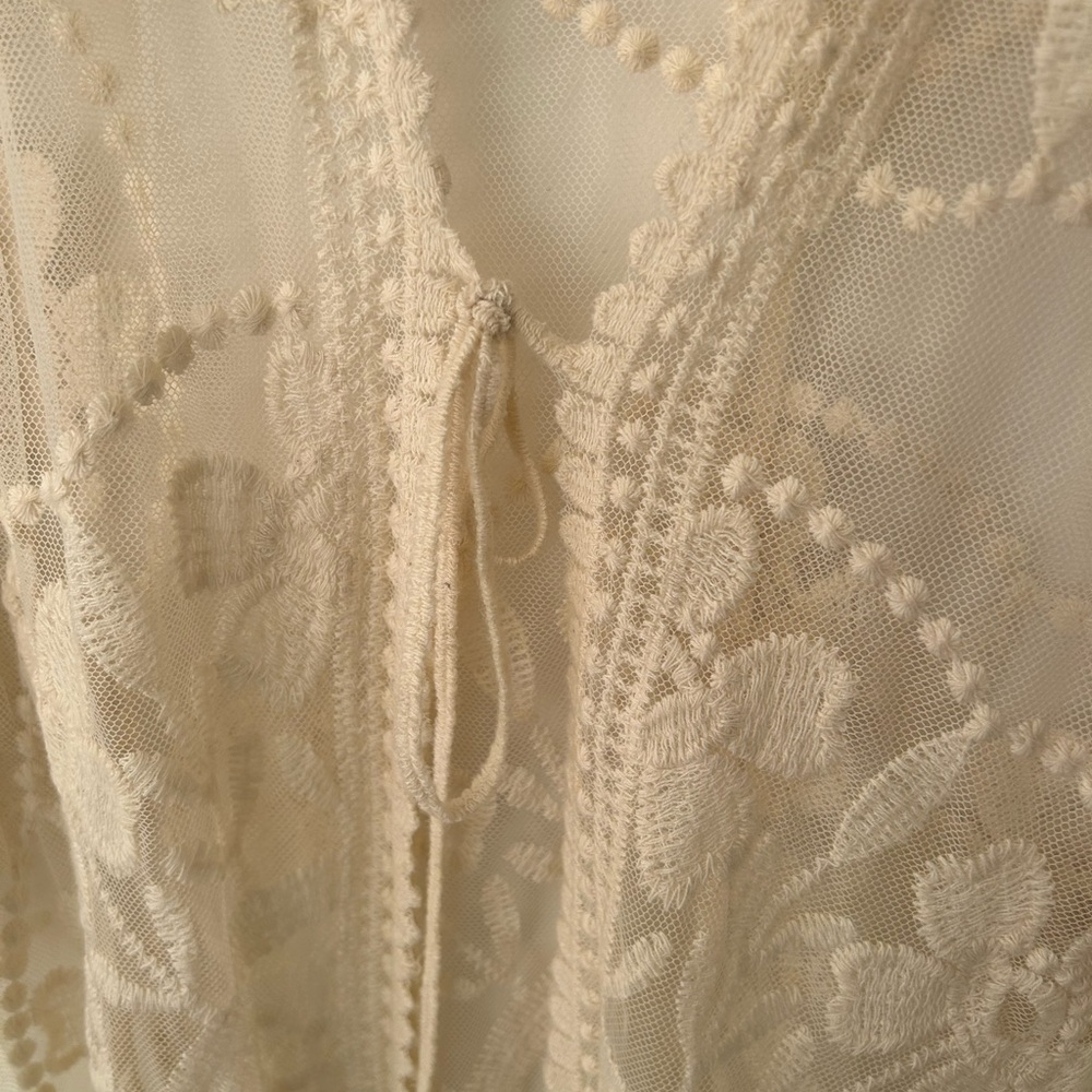 Chic Lace Swim Coverup in Cream - Picture 6 of 7